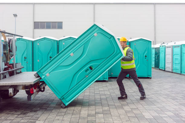 Best Portable restroom trailer rental  in Holtsville, NY